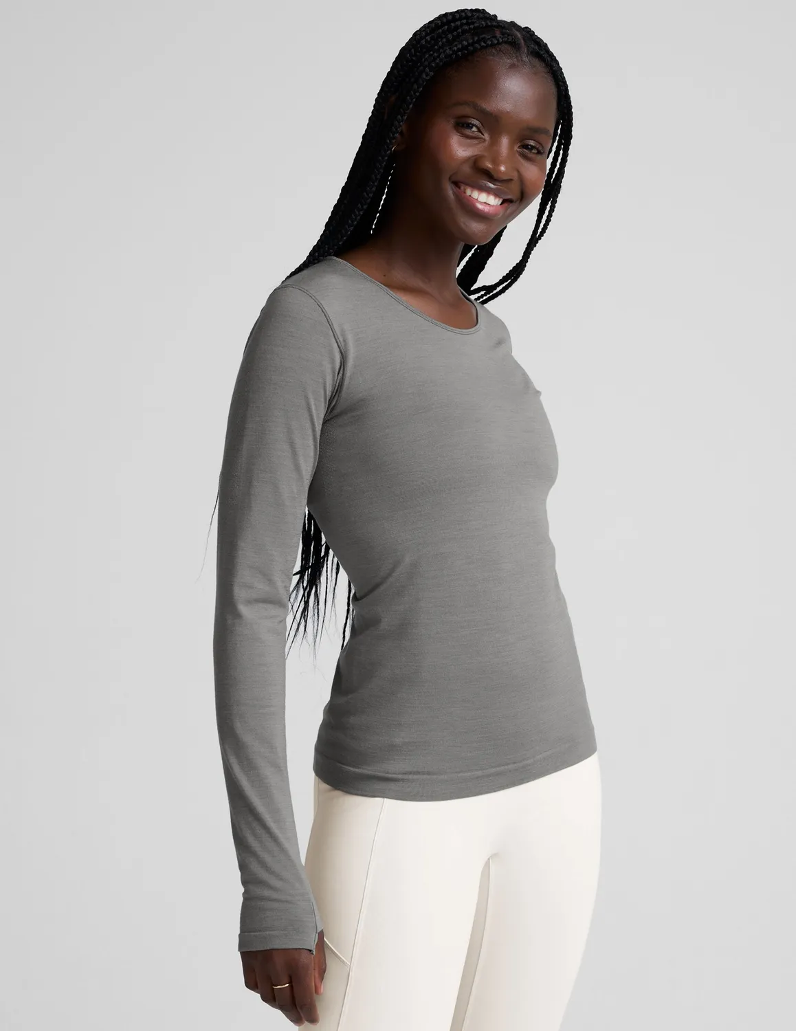 Beyond Yoga LuxeKnit Merino Wool Crewneck ulltröja Storm Gray Heather tumhål
