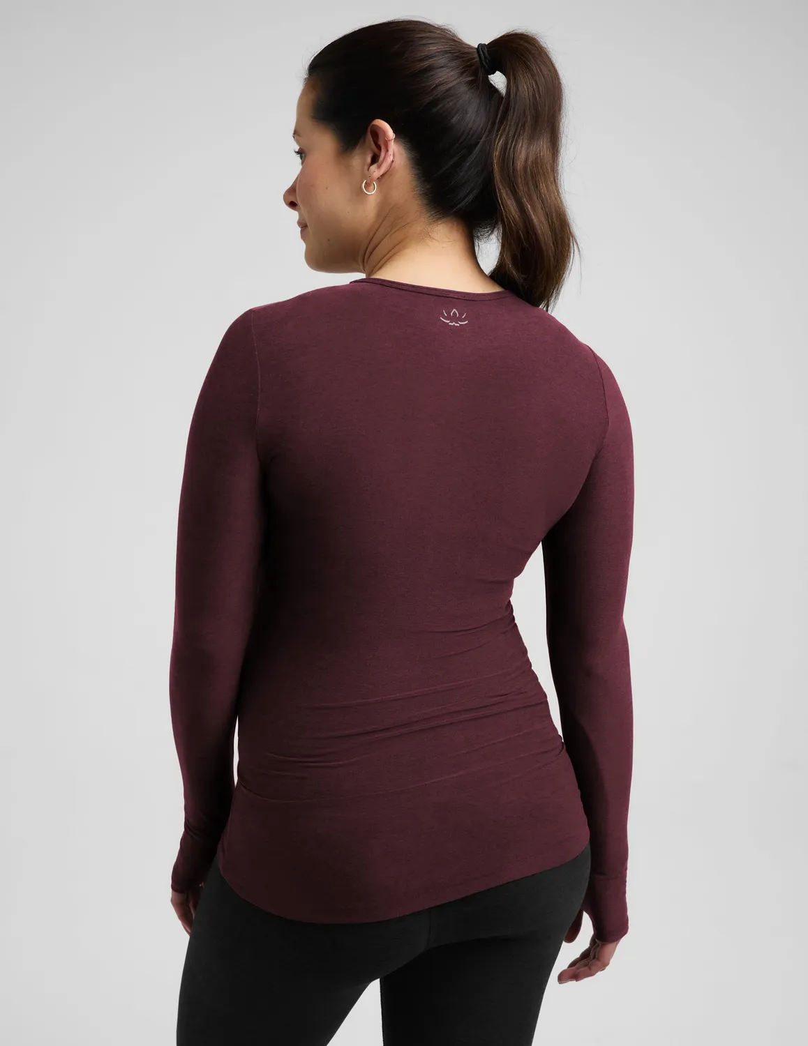 Beyond Yoga Featherweight Count On Me Maternity Crew Pullover tröja Cabernet Heather gravid