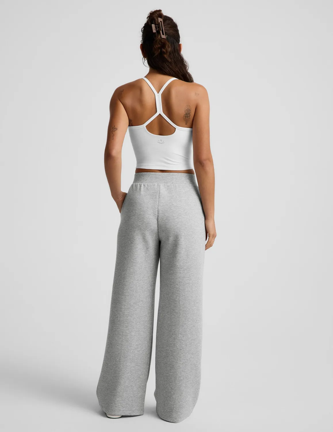 Beyond Yoga SoftSpring Wide Leg Pant 29 mjukisbyxor heather gray vida
