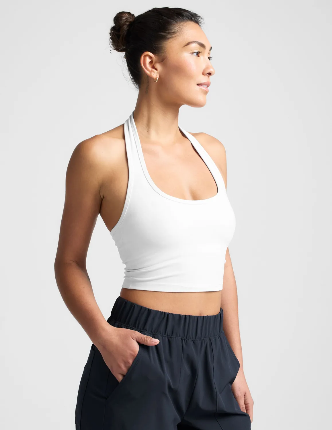 Beyond Yoga Spacedye Well Rounded Cropped Halter Tank linne Cloud White med bh