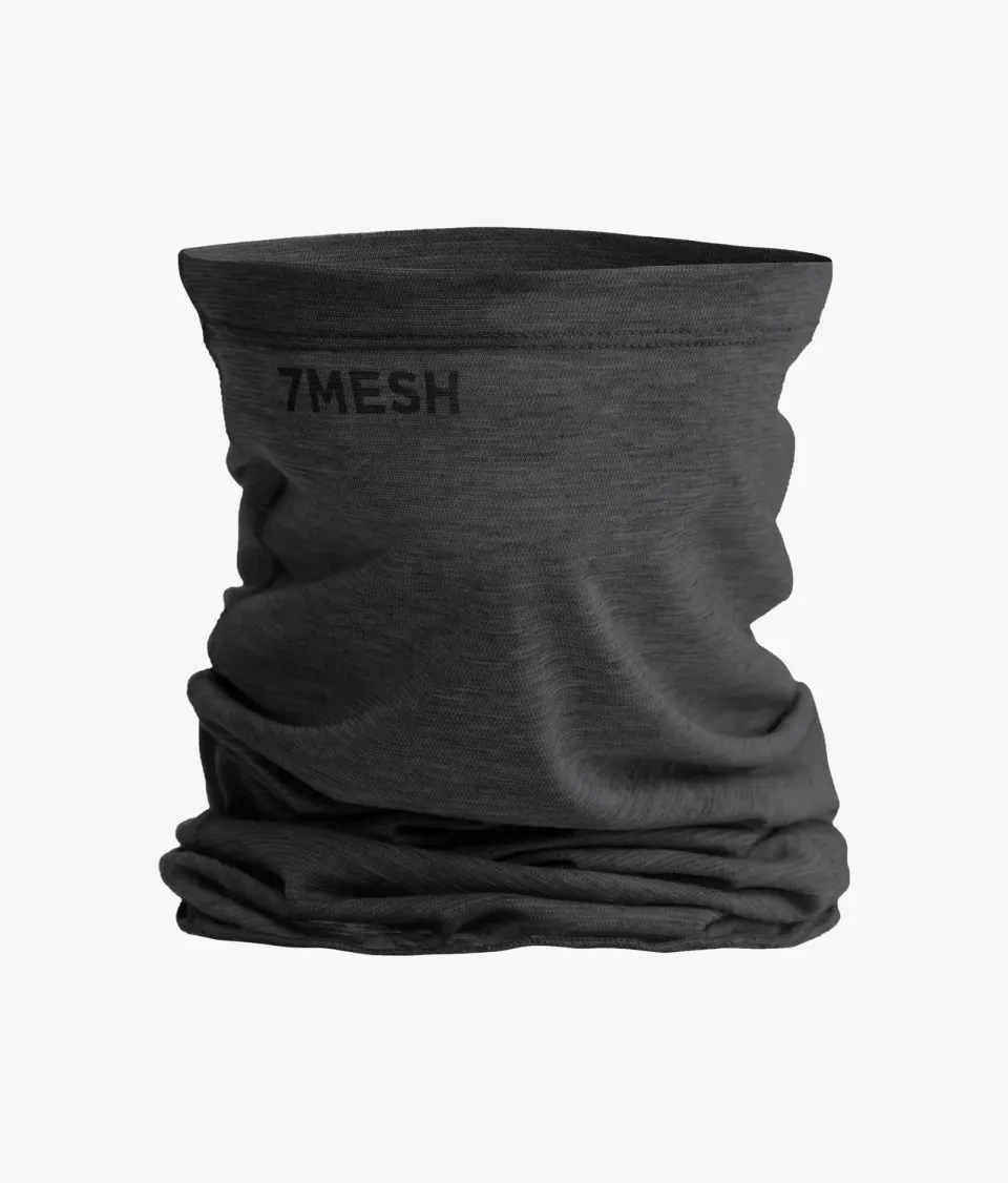 7MESH Elevate halsduk svart sval lyocell