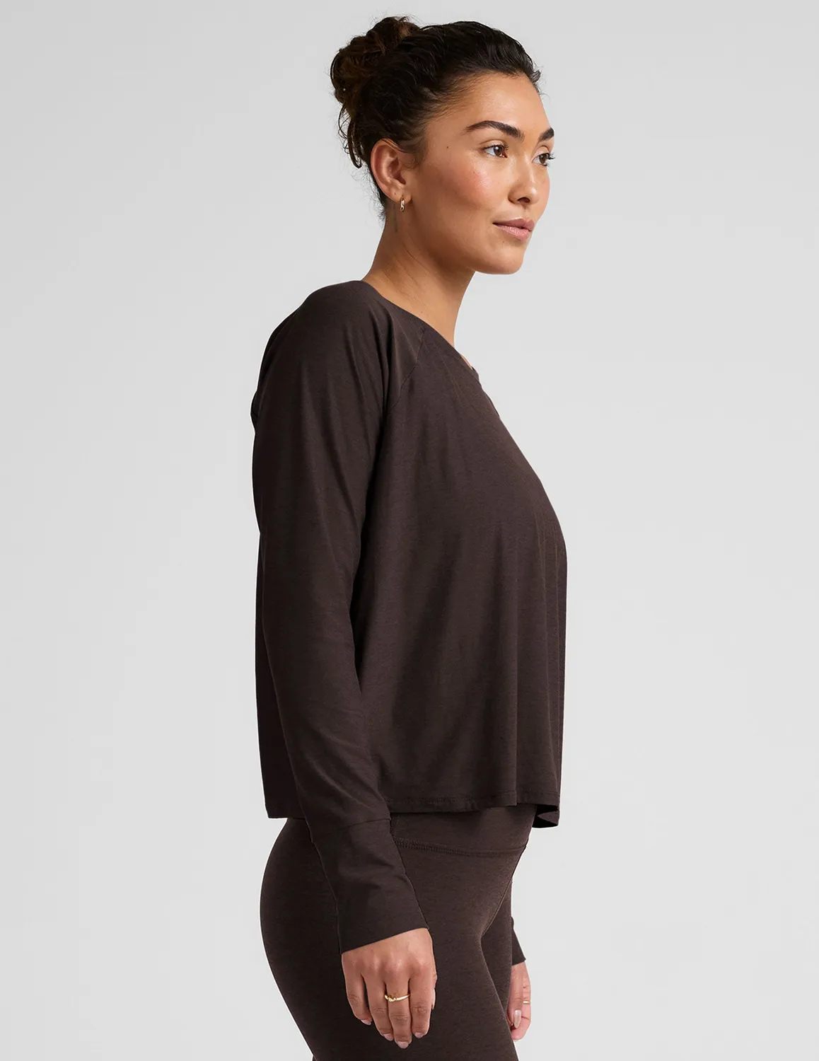 Beyond Yoga Featherweight Daydreamer Pullover tröja Dark Chocolate lätt