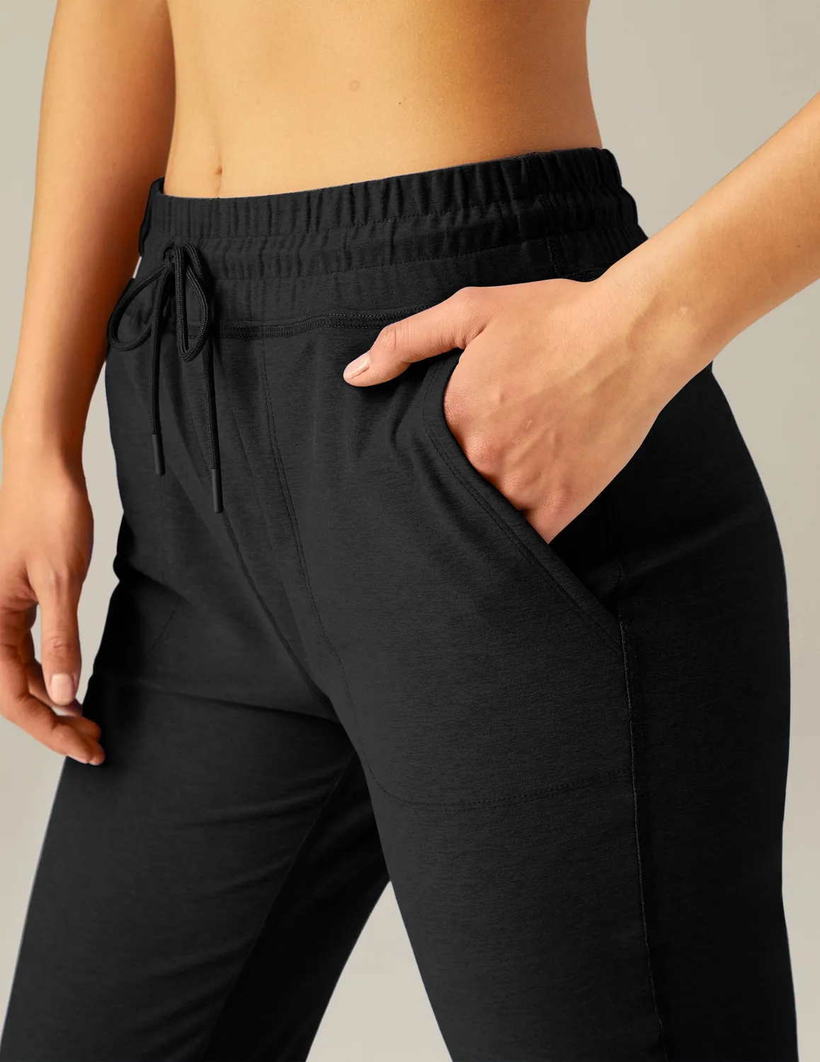 Beyond Yoga Spacedye Commuter Midi Jogger mjukisbyxa svart slim fit