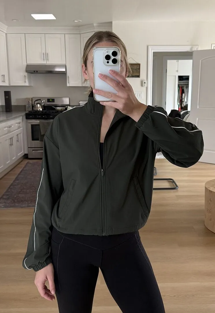 Beyond Yoga Track Jacket träningsjacka Dark Cherry lätt stretch