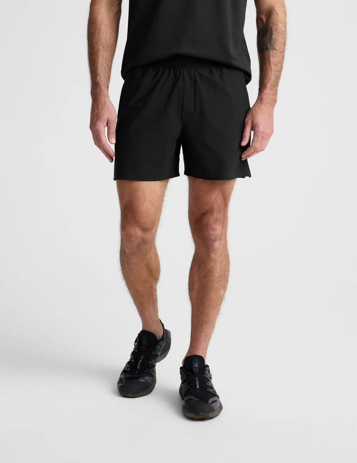 Beyond Yoga WarpLite Range Lined Short 6" shortsSvart