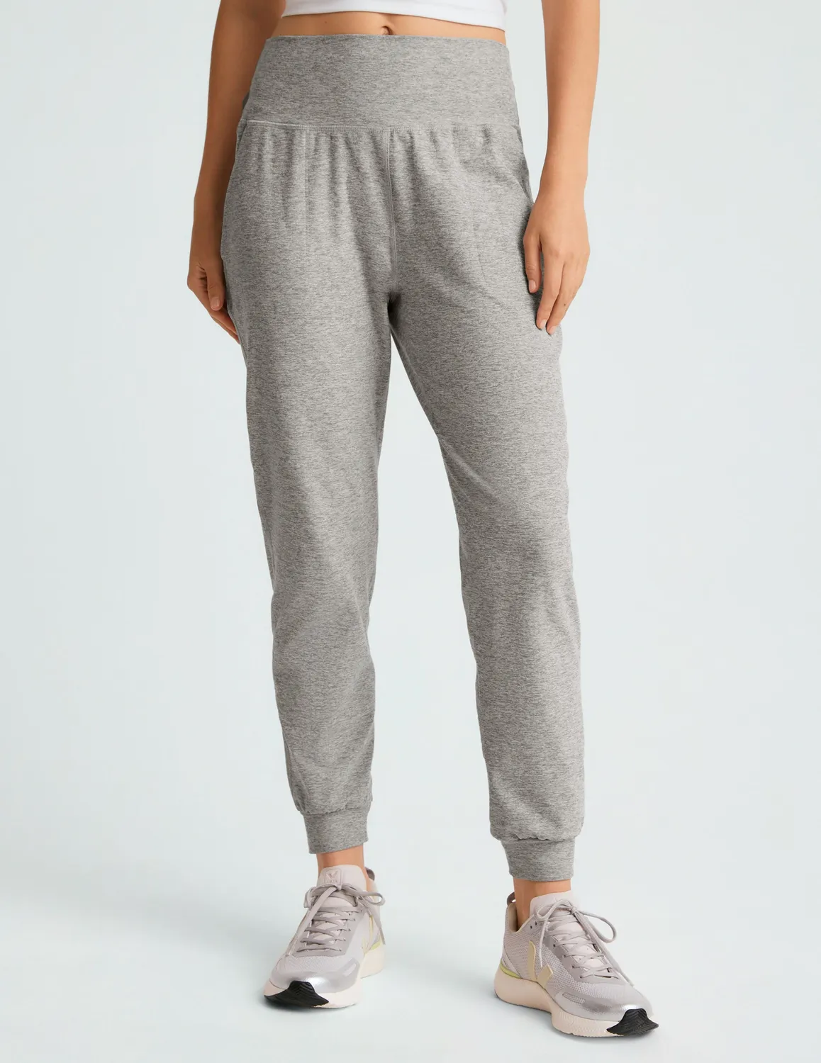 Beyond Yoga Spacedye Midi Jogger mjukisbyxor Silver Mist smal