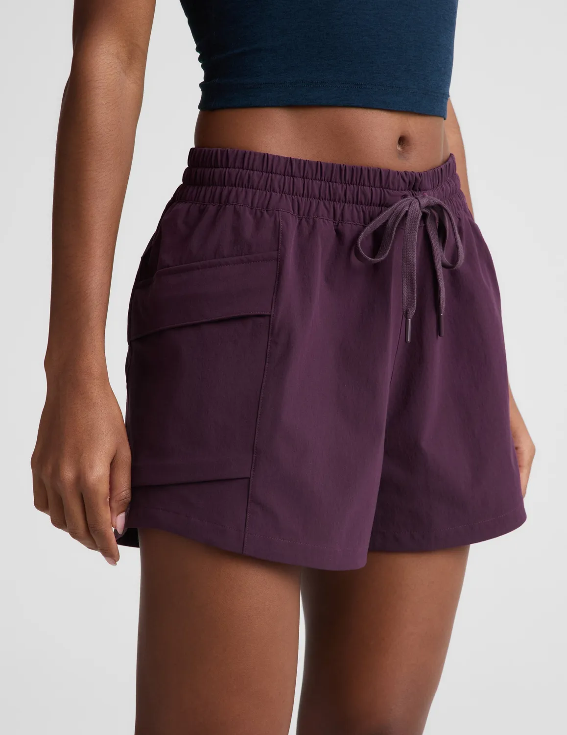 Beyond Yoga Peak 3 Short shorts Brilliant Blackberry färgstark
