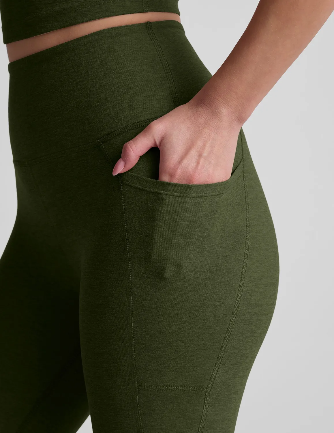 Beyond Yoga Spacedye Out Of Pocket High Waisted Capri Legging 26" leggings Army Green Heather