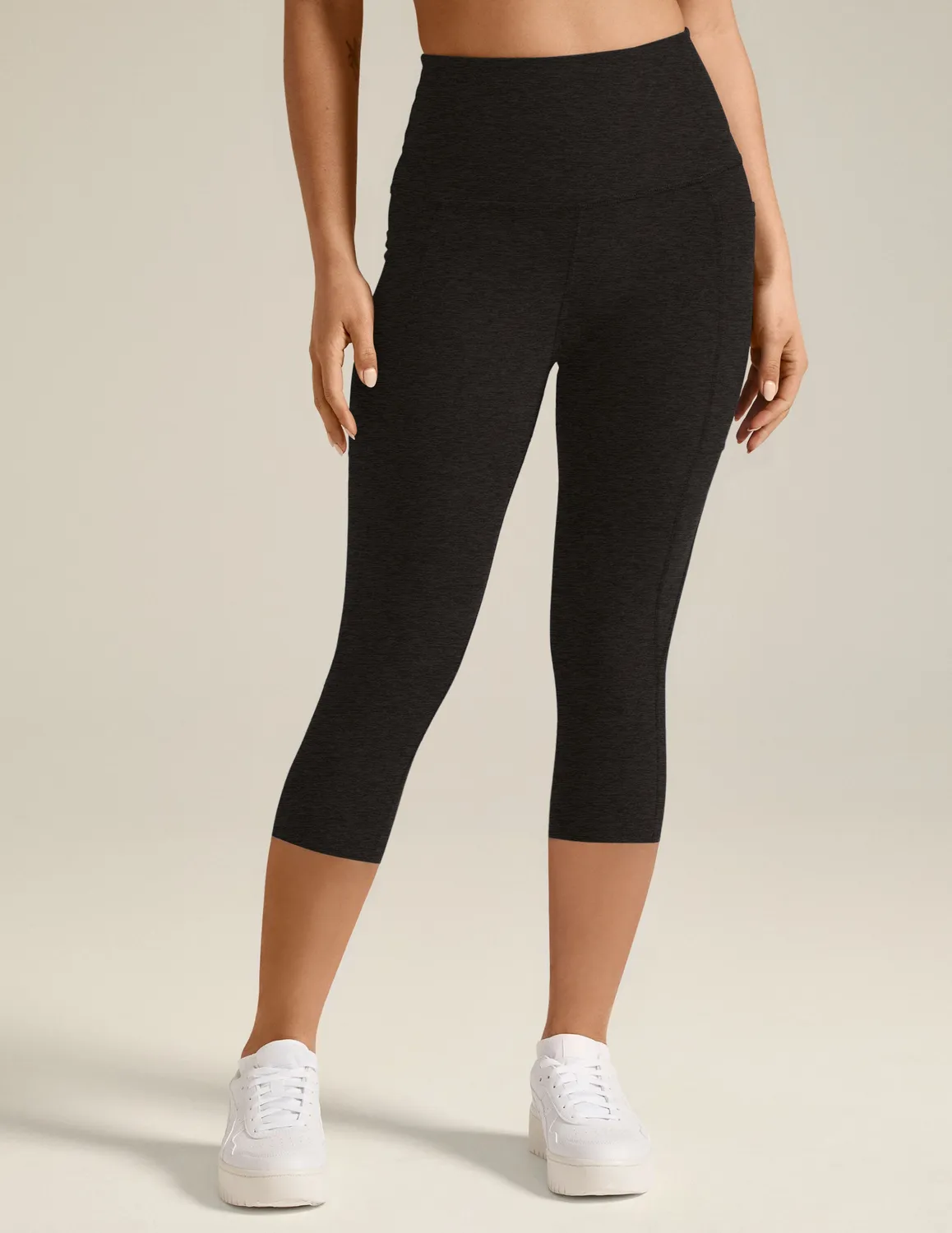 Beyond Yoga Spacedye Out Of Pocket High Waisted Capri Legging tights Darkest Night