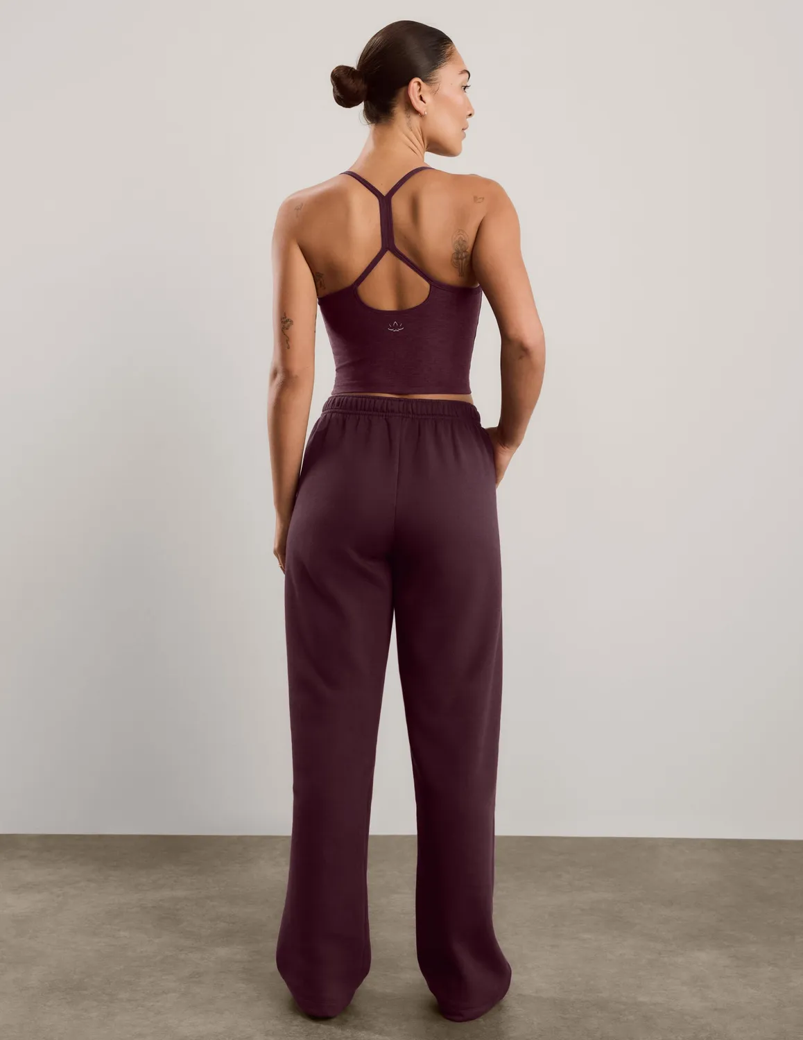 Beyond Yoga LuxeFleece 2.0 Straight Leg Sweatpant 29 mjukisbyxor vinröd bomull
