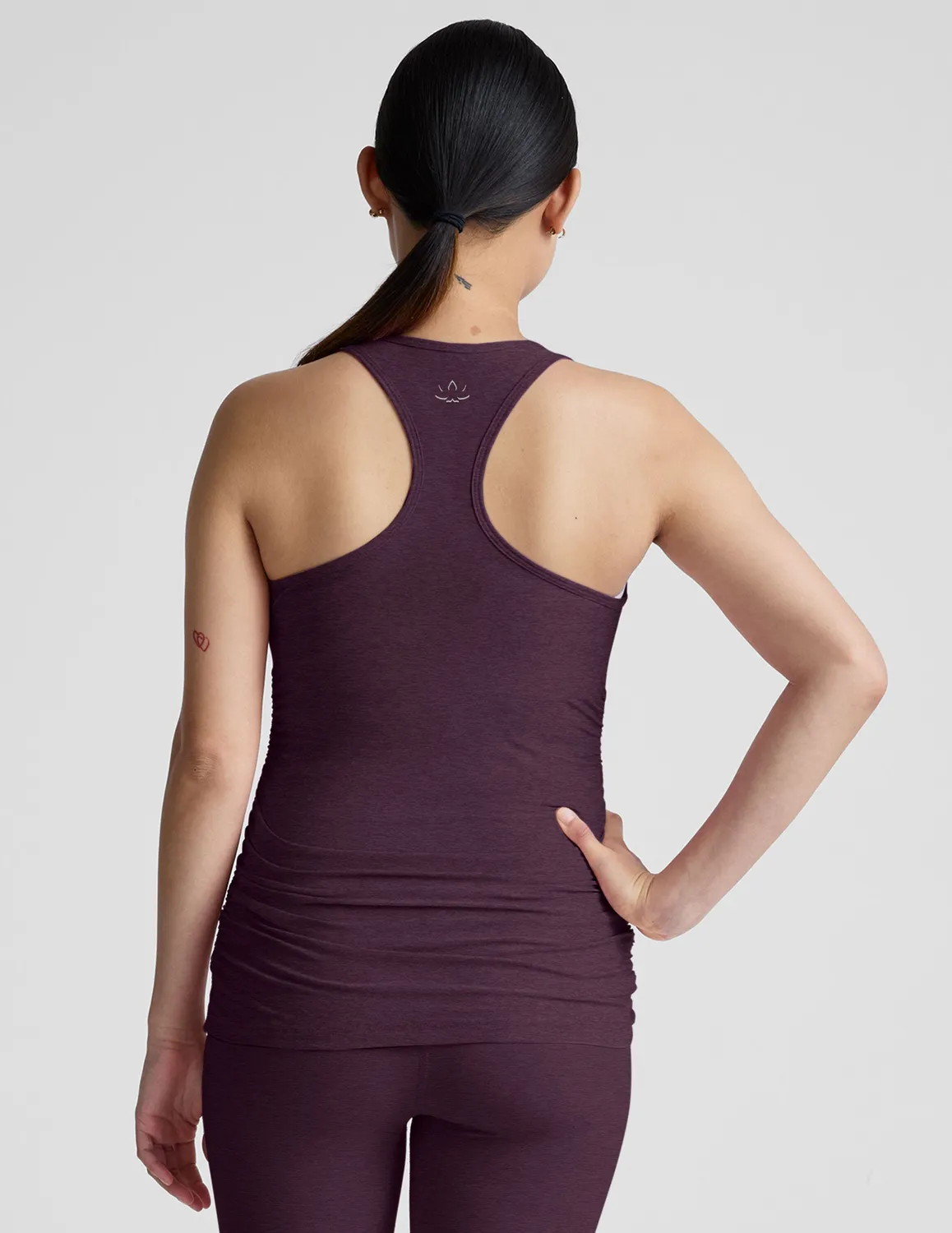 Beyond Yoga Featherweight Let It Grow Racerback mammalinne lila