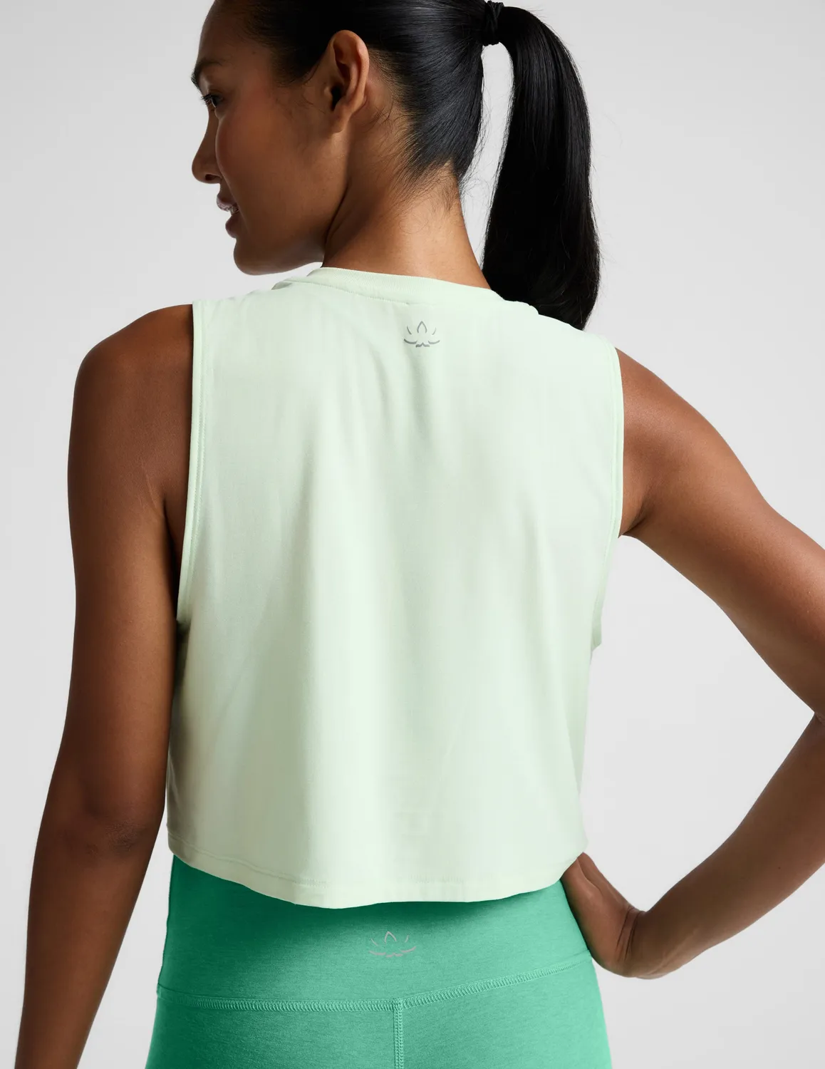 Beyond Yoga Featherweight Minimal Cropped Tank linne Airy Green Heather lös
