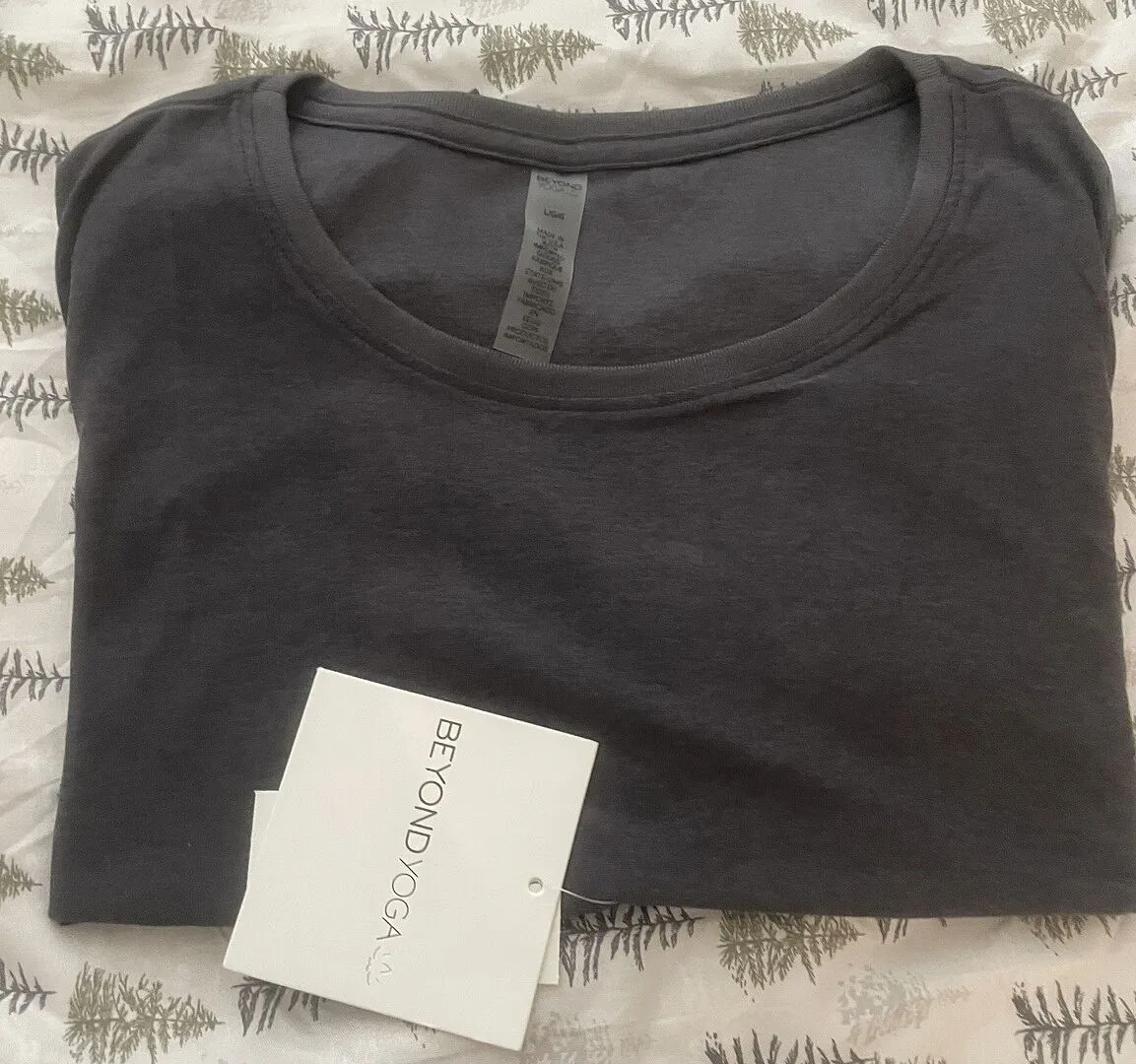 Beyond Yoga Featherweight Supreme Cropped topp True Gray Heather lätt