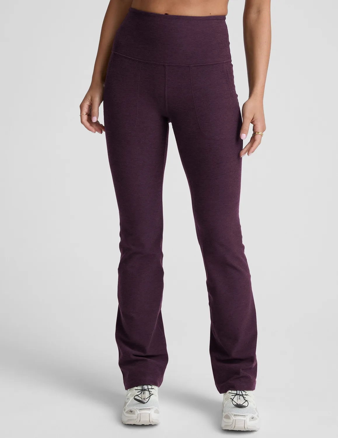 Beyond Yoga Spacedye High Waisted Practice Pocket Bootcut 31" lila
