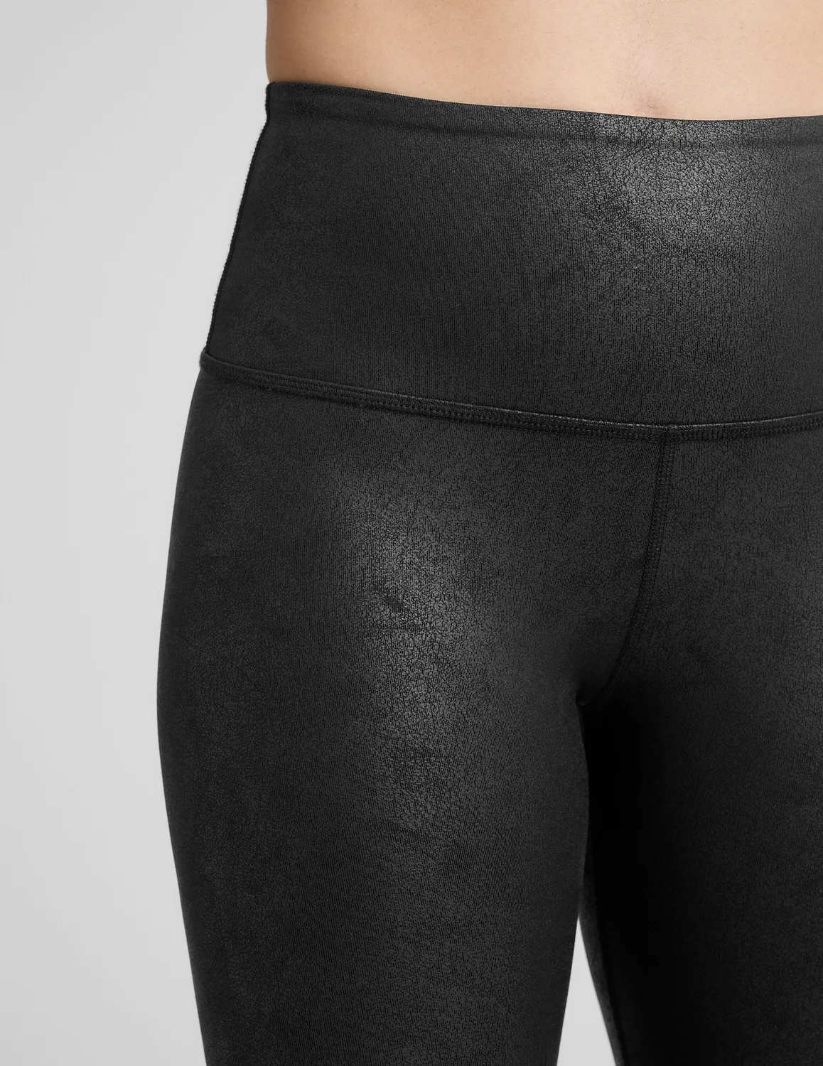 Beyond Yoga Leatherette Midi leggings Black Foil high waist