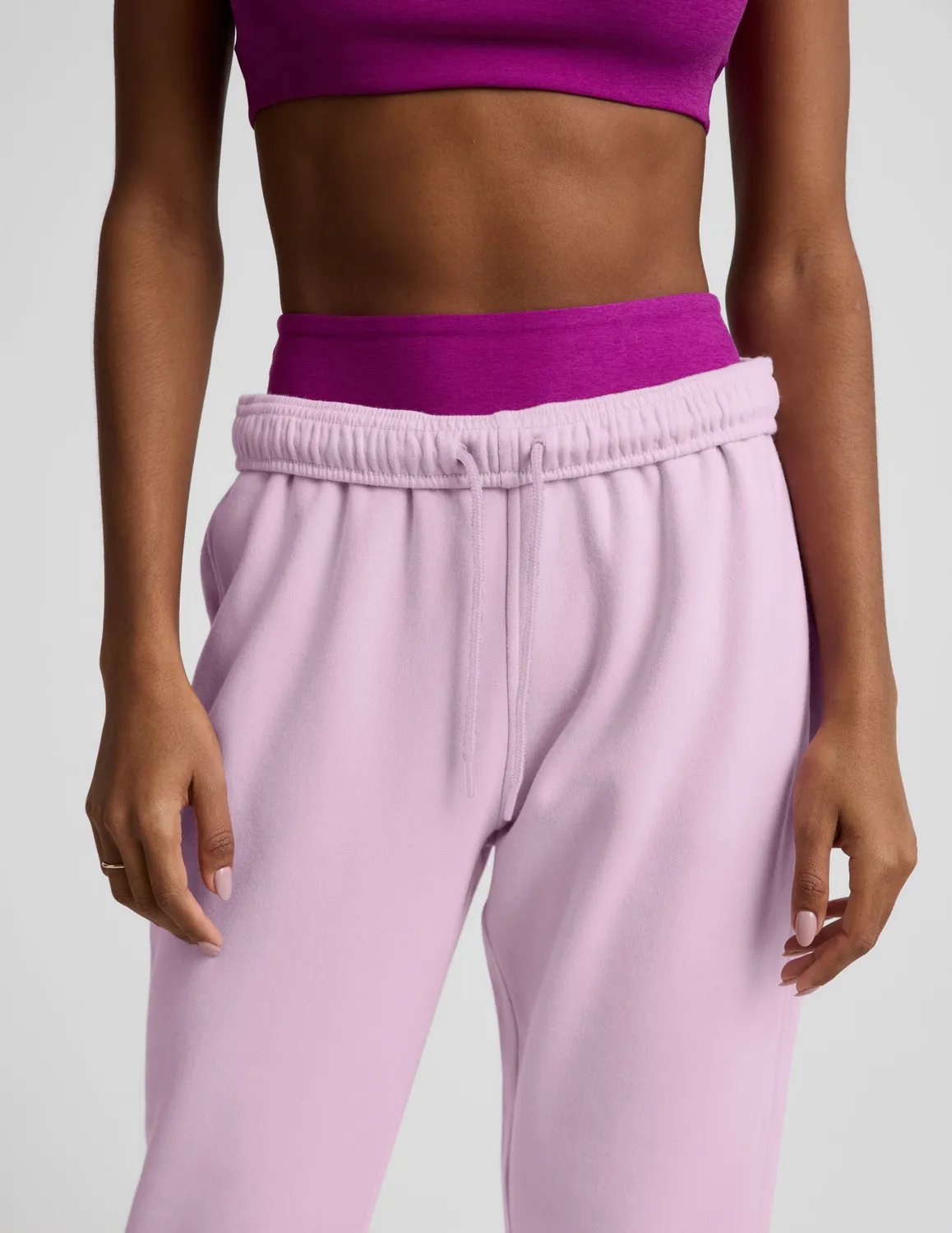 Beyond Yoga LuxeFleece 2.0 Jogger 26 mjukisbyxor lavendel