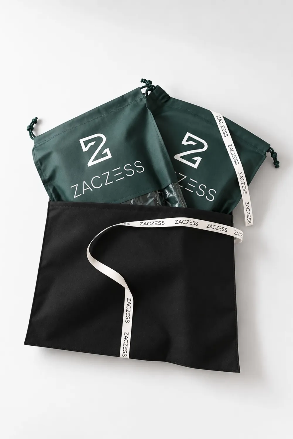 ZacZess återanvändbar presentpåse 38x28 cm logga