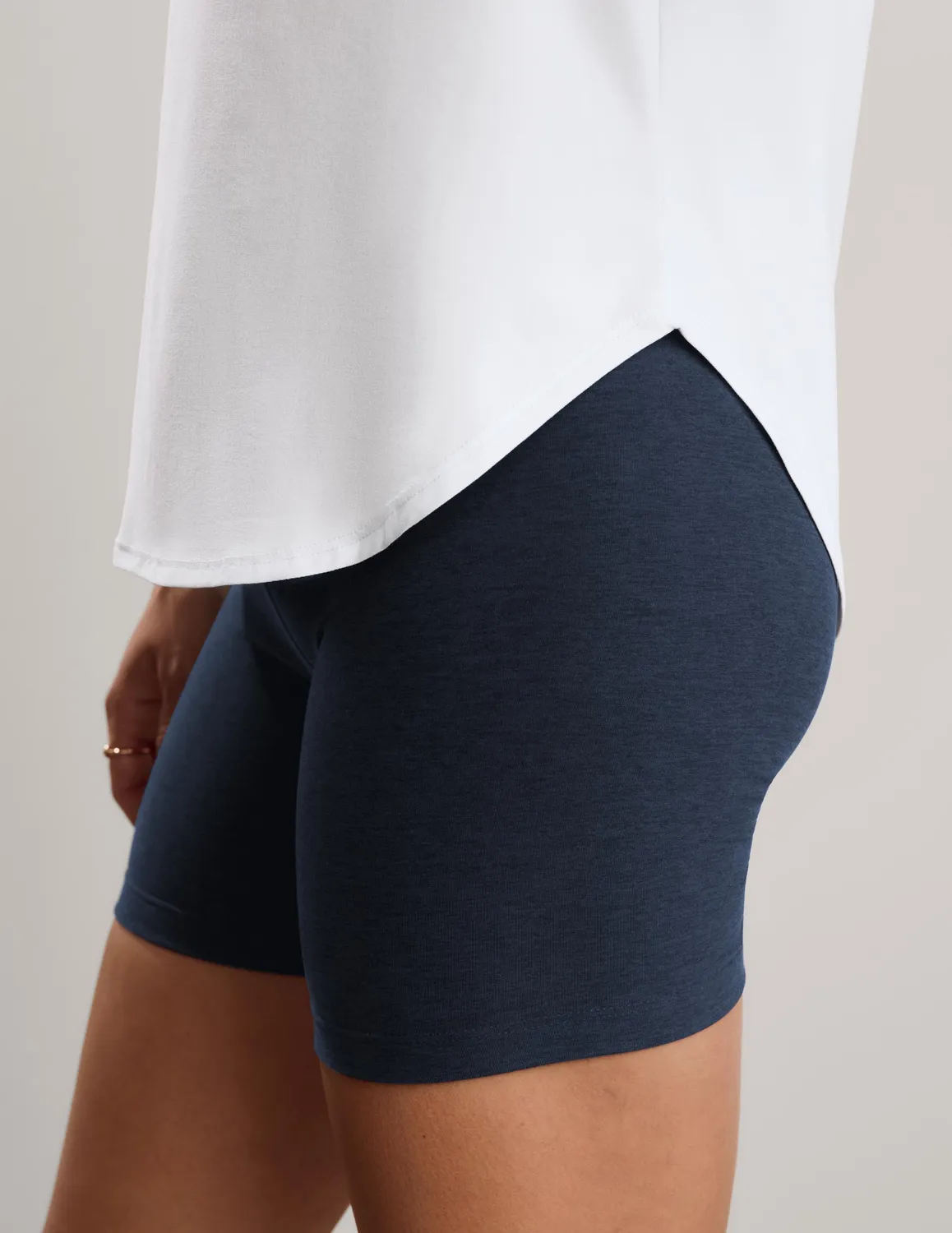 Beyond Yoga Featherweight On The Down Low t-shirt Cloud White
