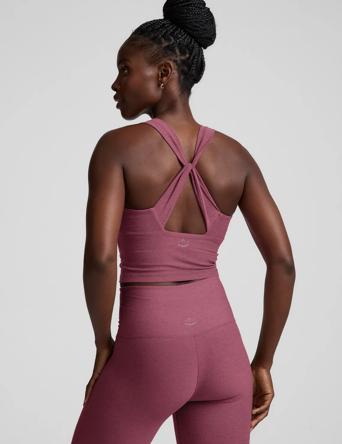 Beyond Yoga Spacedye Twist Through Cropped Tank träningstopp Smooth Mauve BH