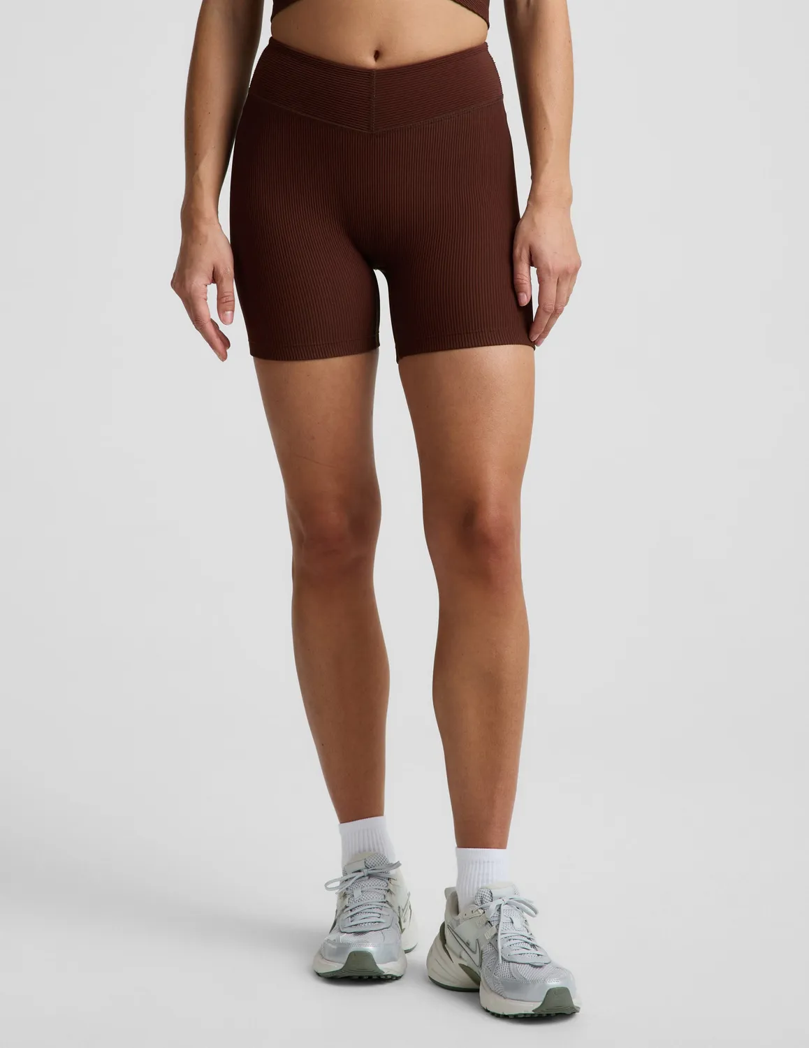 Beyond Yoga Impulse Ribbed V-Waist 5" Biker Short shorts Iced Mocha beige