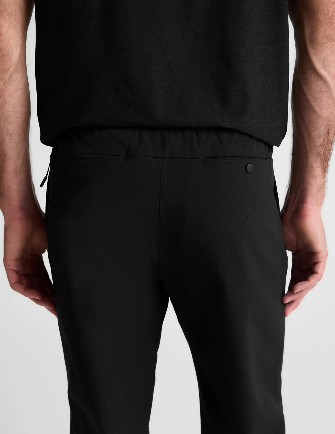 Beyond Yoga Dynamic Straight Leg herrbyxor svart relaxed fit