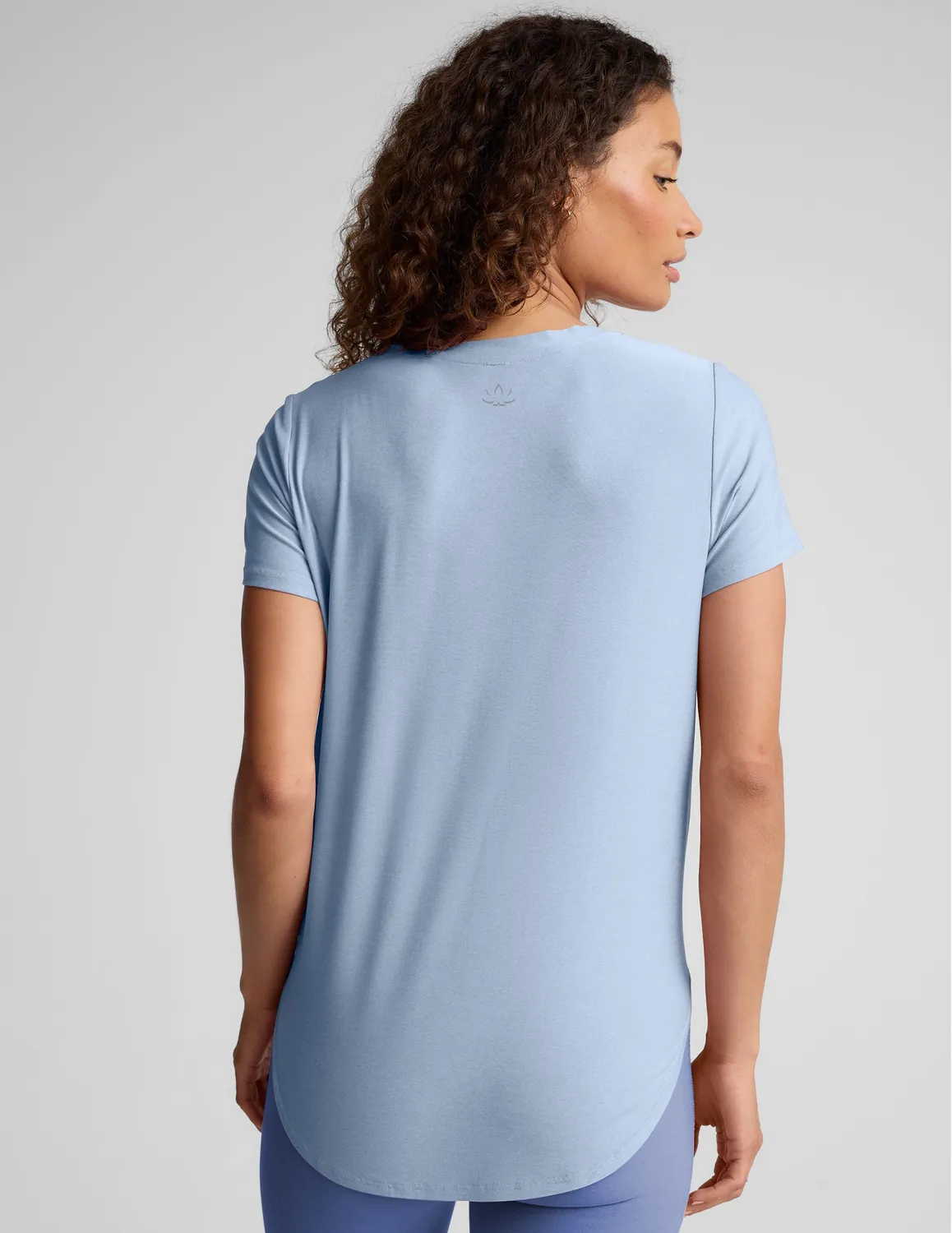 Beyond Yoga Featherweight On The Down Low Tee t-shirt Blue Zen Heather relaxed