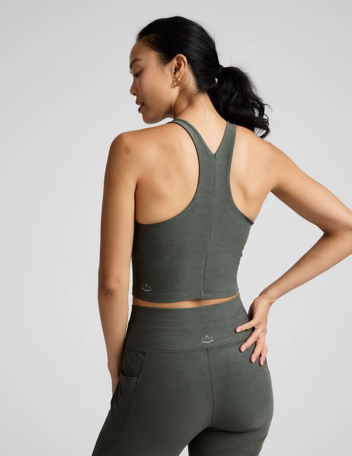 Beyond Yoga Spacedye Refocus Cropped Tank linne Dusty Forest Heather med bh