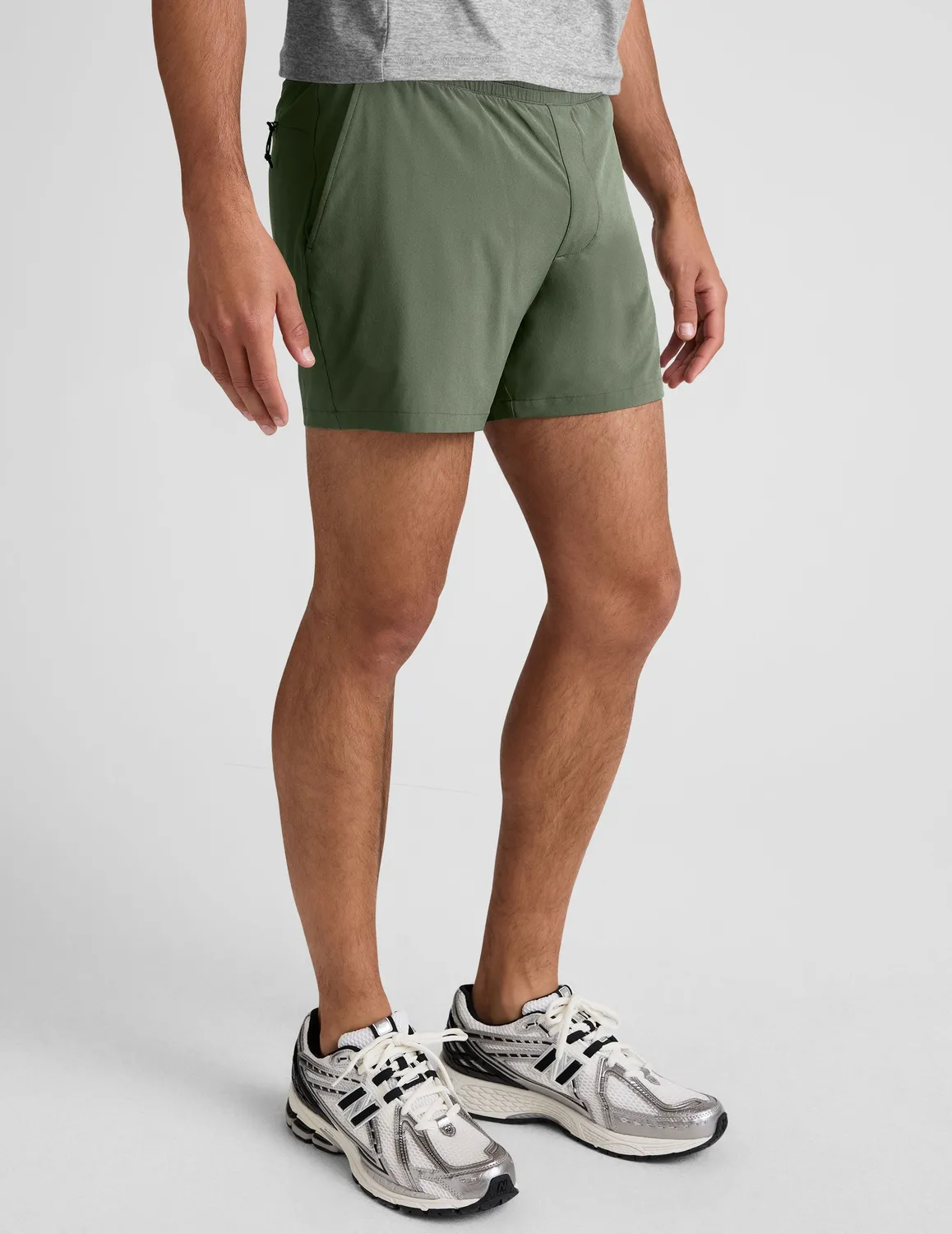 Beyond Yoga Pivotal 2.0 Men's Lined Short 5" oliv löparshorts