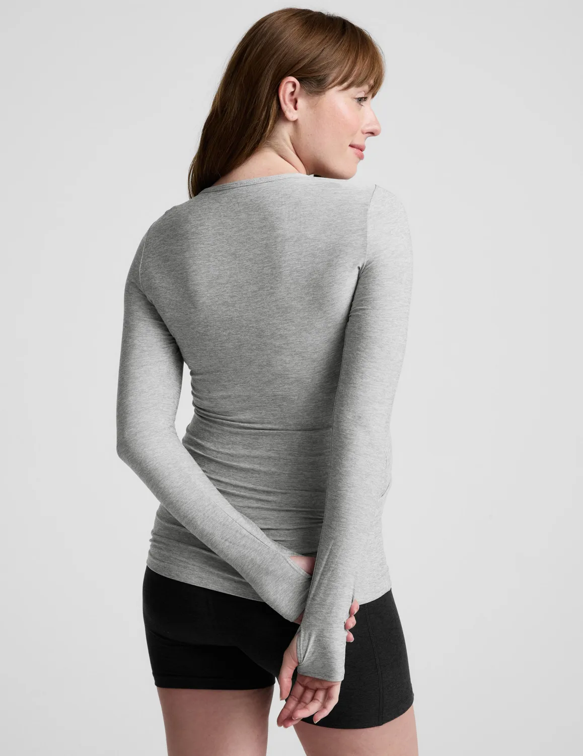 Beyond Yoga Featherweight Count On Me Maternity Crew Pullover tröja Silver Mist gravid
