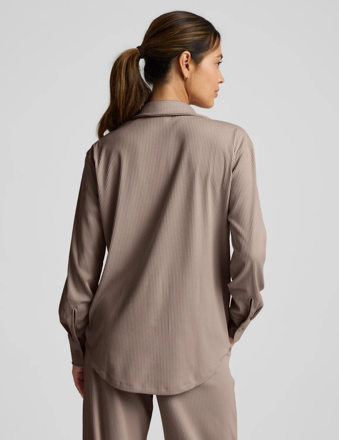 Beyond Yoga Breathe Easy Comfort Cord Button Up skjorta Cappuccino brun