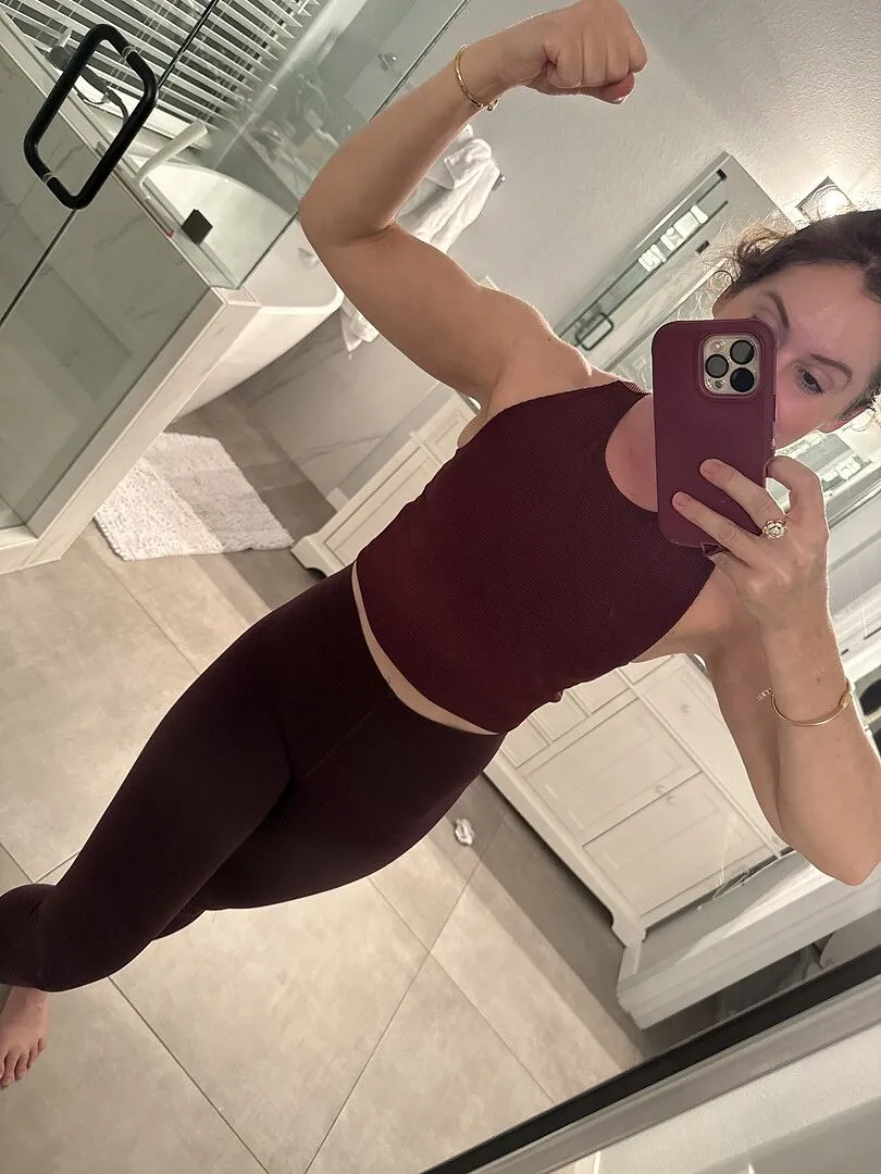 Beyond Yoga Refocus Ribbed Cropped Tank top Dark Chocolate med bh