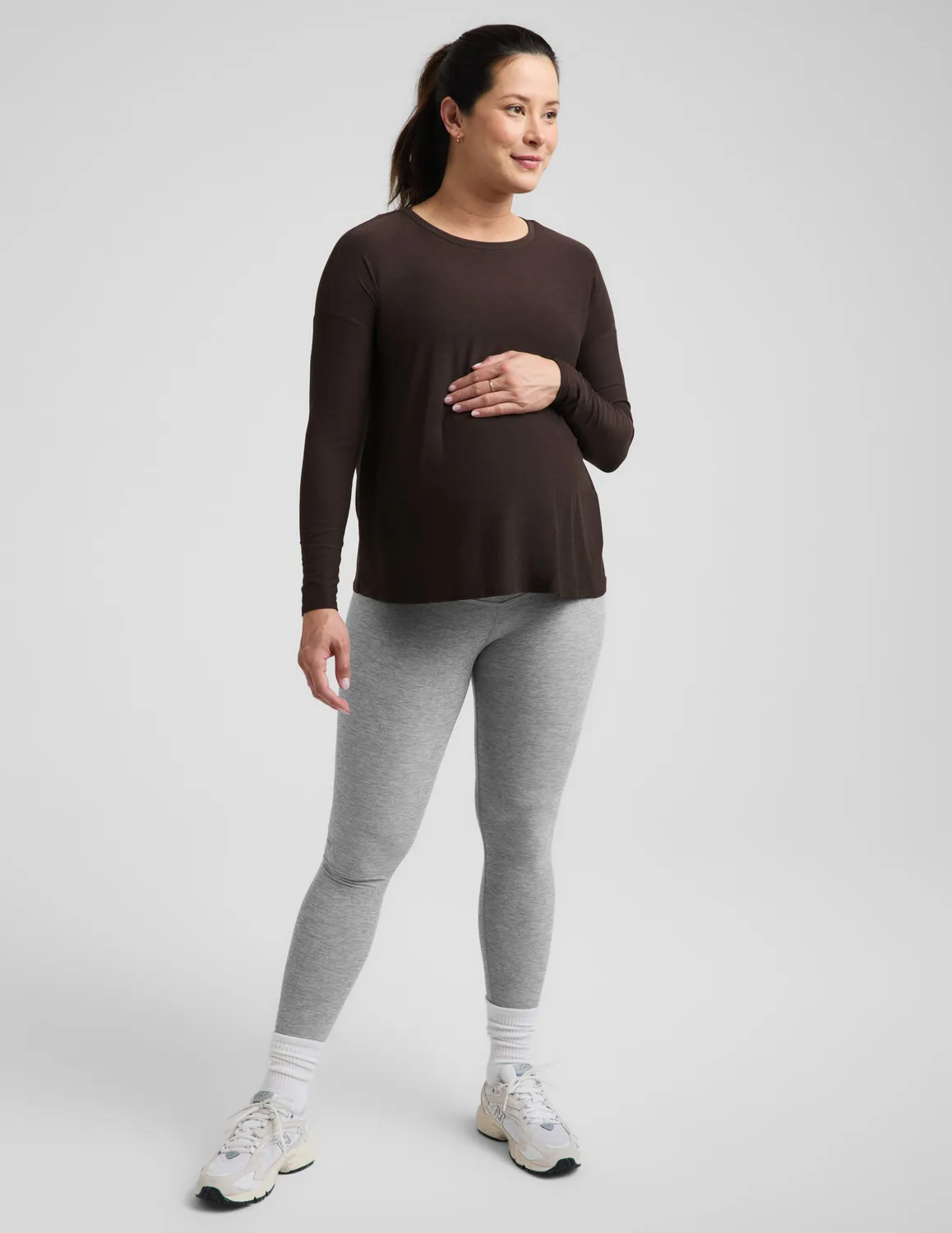 Beyond Yoga Featherweight mammalångärmad brunmelerad