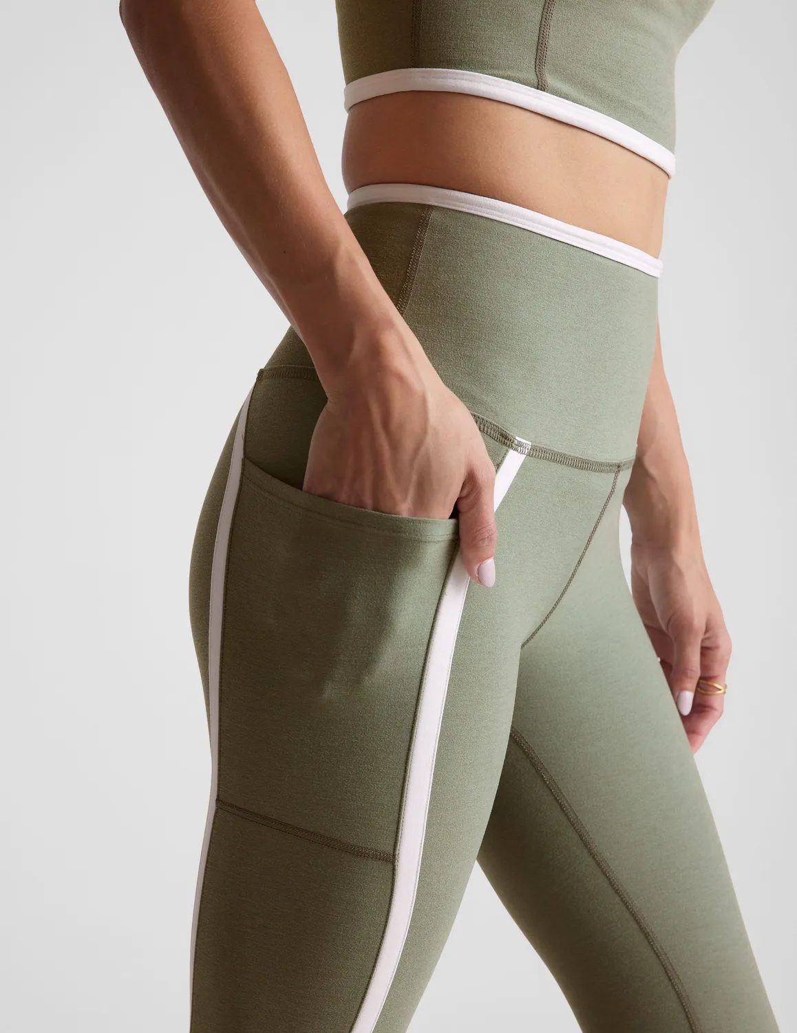 Beyond Yoga Spacedye New Moves High Waisted leggings Grey Sage fickor