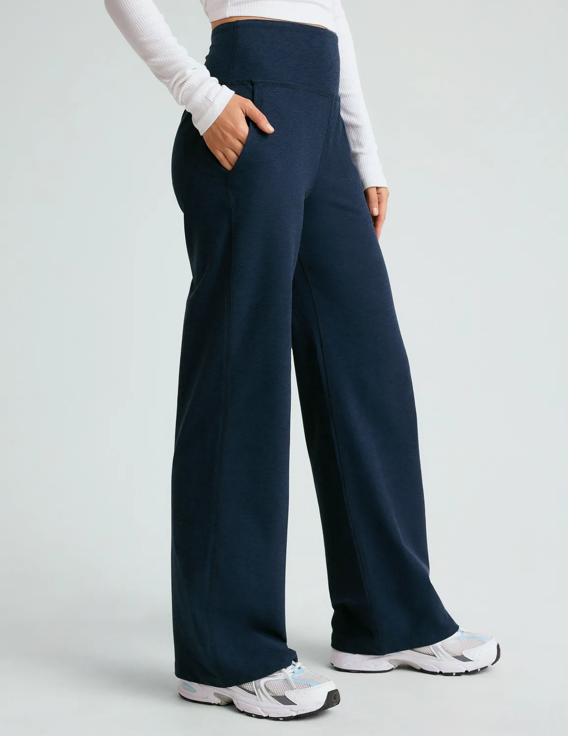 Beyond Yoga Spacedye Laid Back Wide Leg Pant 29" mjukisbyxor Nocturnal Navy vida