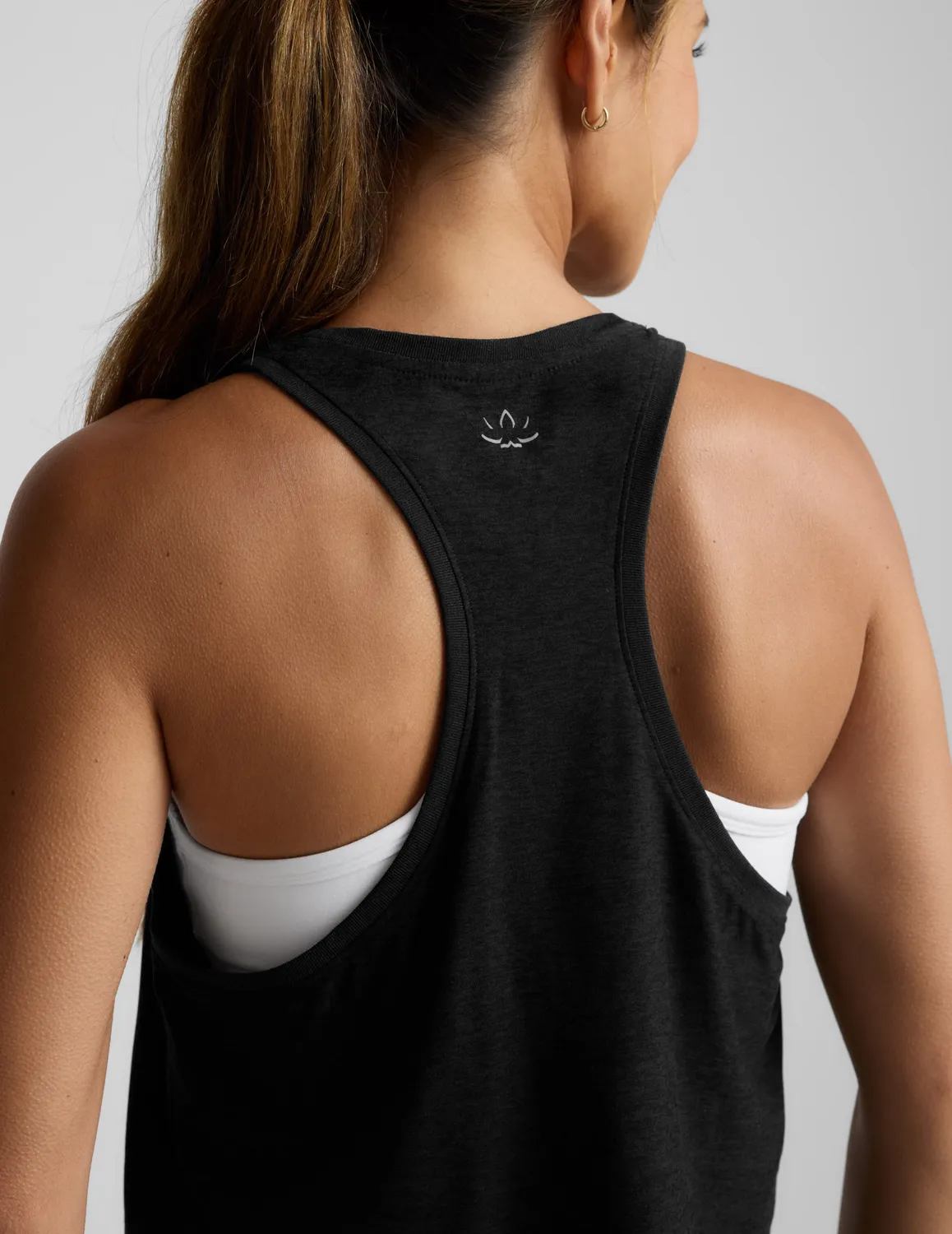 Beyond Yoga Featherweight Rebalance Croppat Linne Darkest Night
