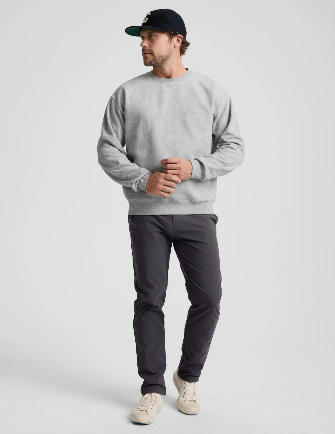 Beyond Yoga LuxeFleece Crewneck sweatshirt Light Heather Gray