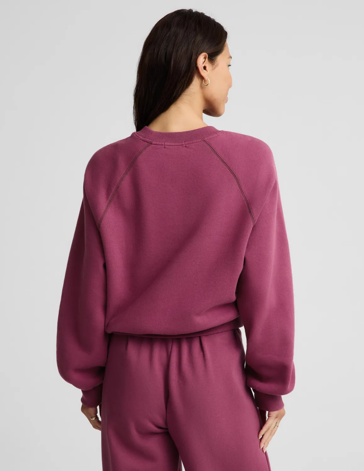 Beyond Yoga LuxeFleece 2.0 Raglan Crewneck sweatshirt Pomegranate