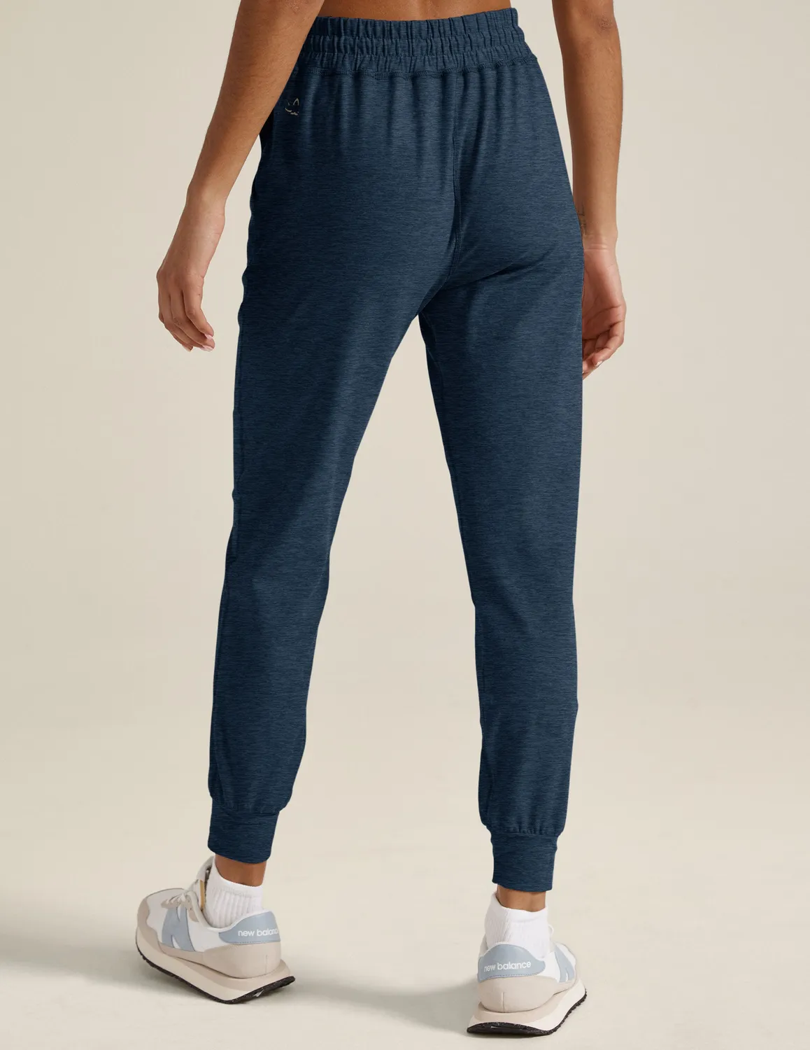 Beyond Yoga Spacedye Commuter Midi joggers Nocturnal Navy