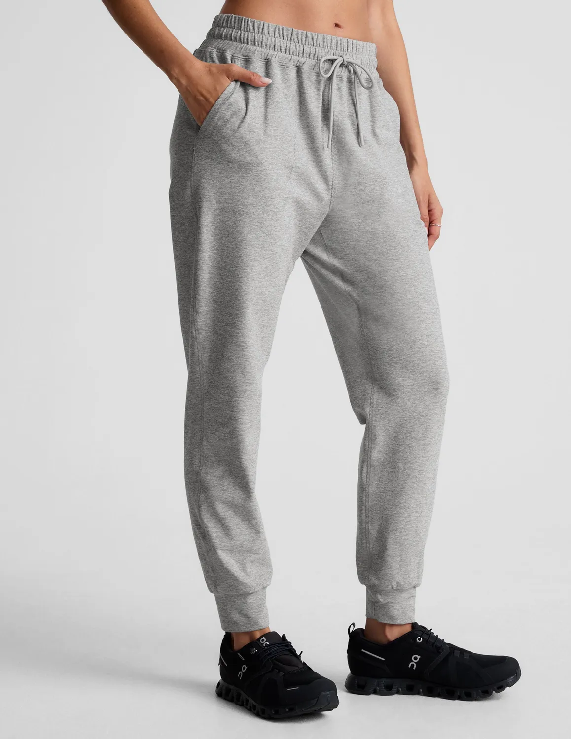 Beyond Yoga Spacedye Commuter Midi Jogger silver mist smal