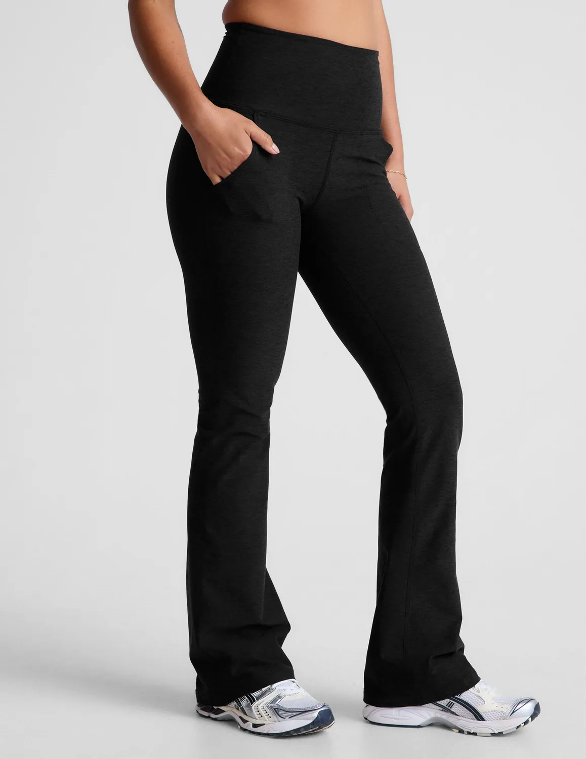 Beyond Yoga Spacedye High Waisted Practice Pocket Bootcut Pant 31" träningsbyxor Darkest Night