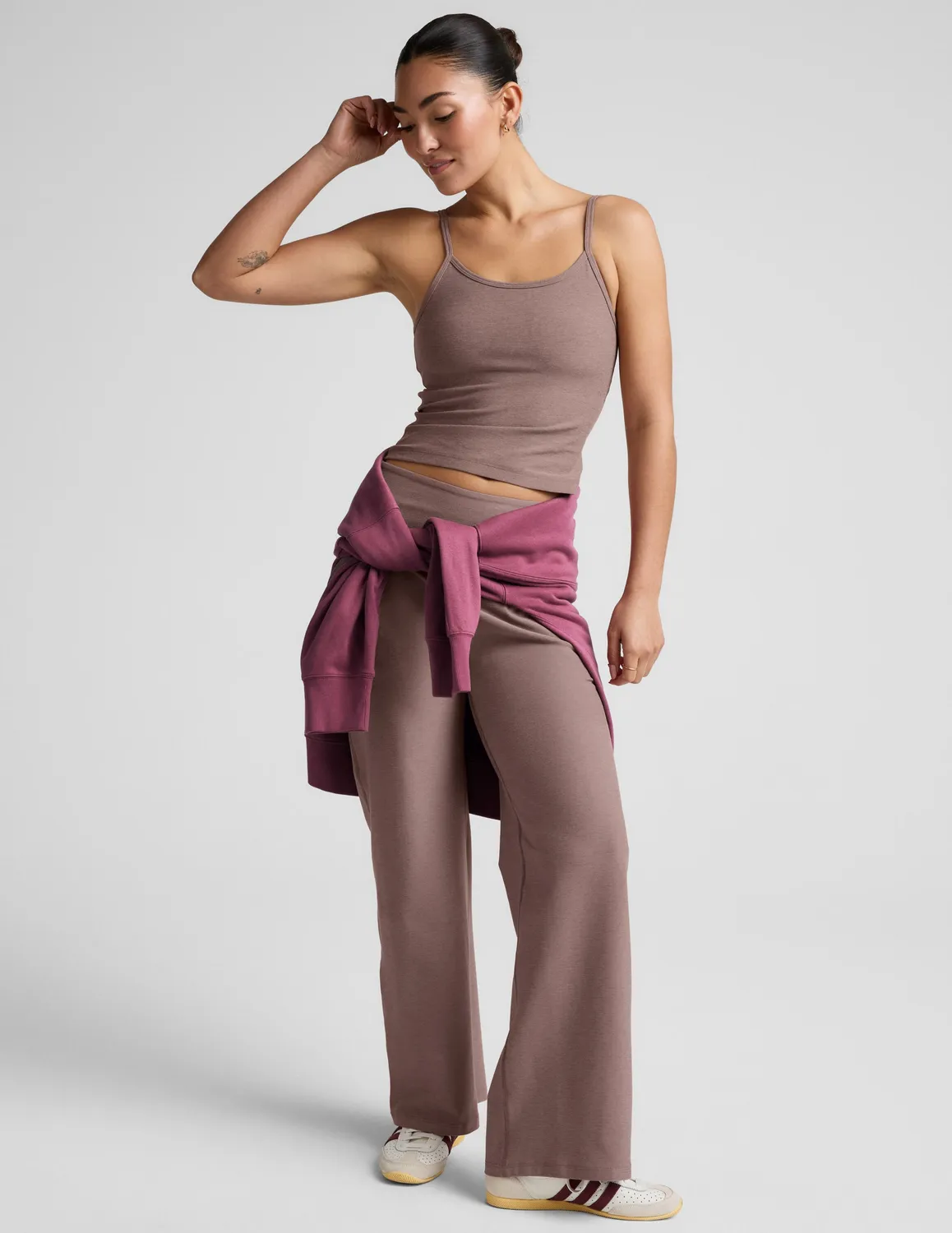 Beyond Yoga Spacedye Forever Tank träningslinne Rosey Taupe med bh