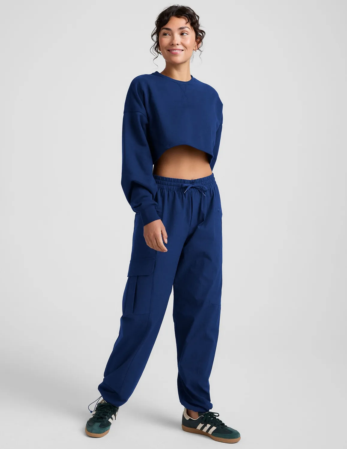 Beyond Yoga LuxeFleece Cropped sweatshirt Marine Blue blå