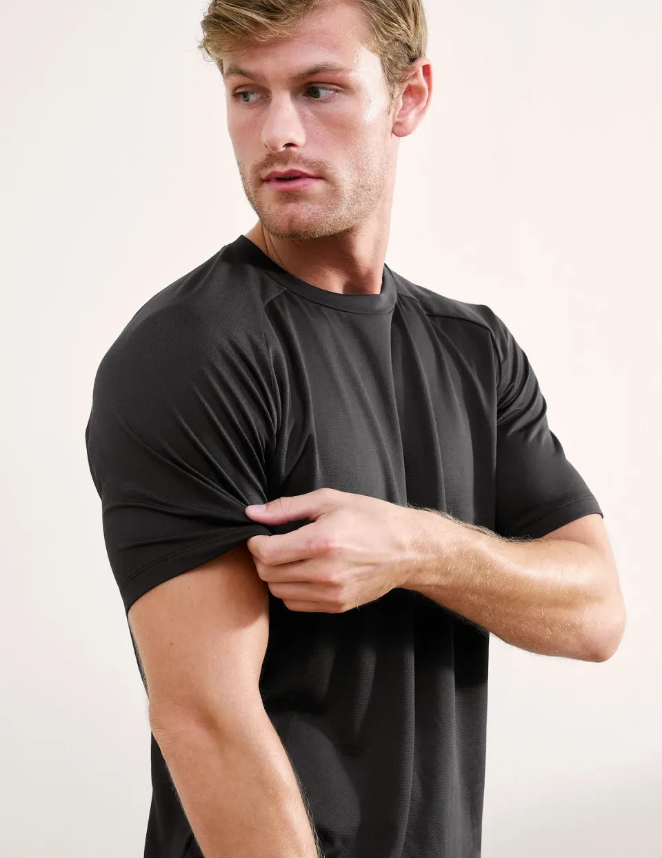 Beyond Yoga All In Active T-shirt Black Ash slim fit