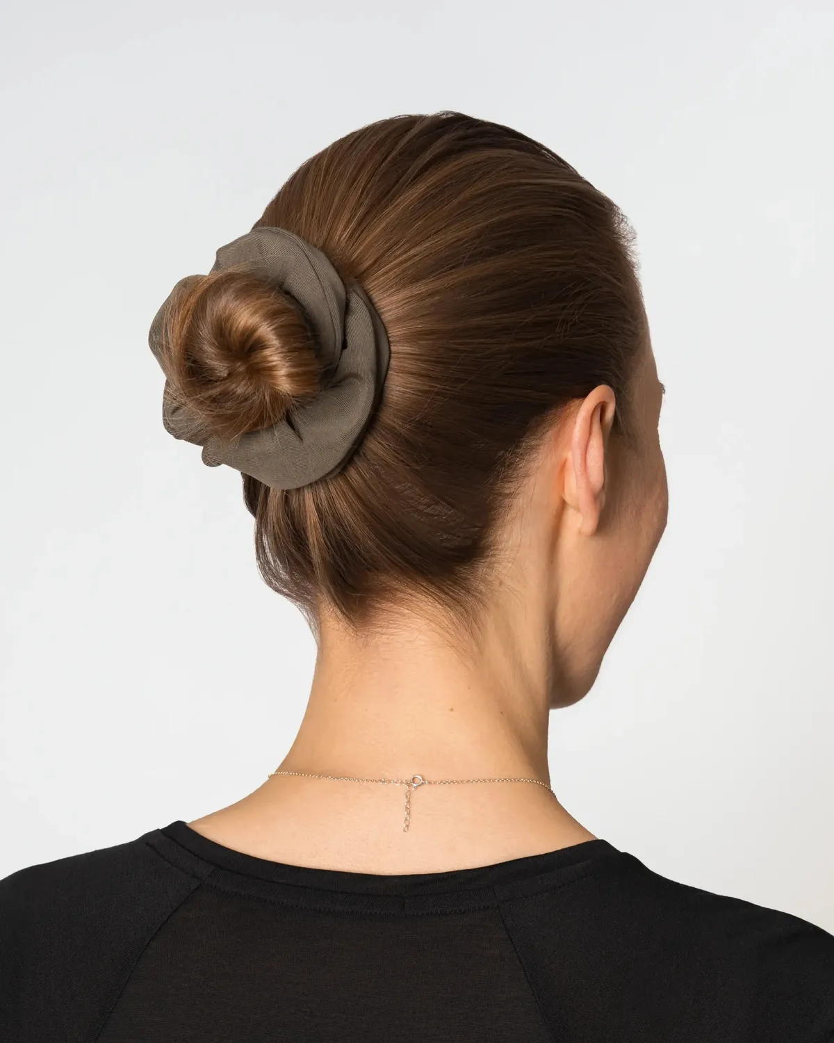 Tripulse Fitness Tencel scrunchie hårsnodd midnight black mjuk