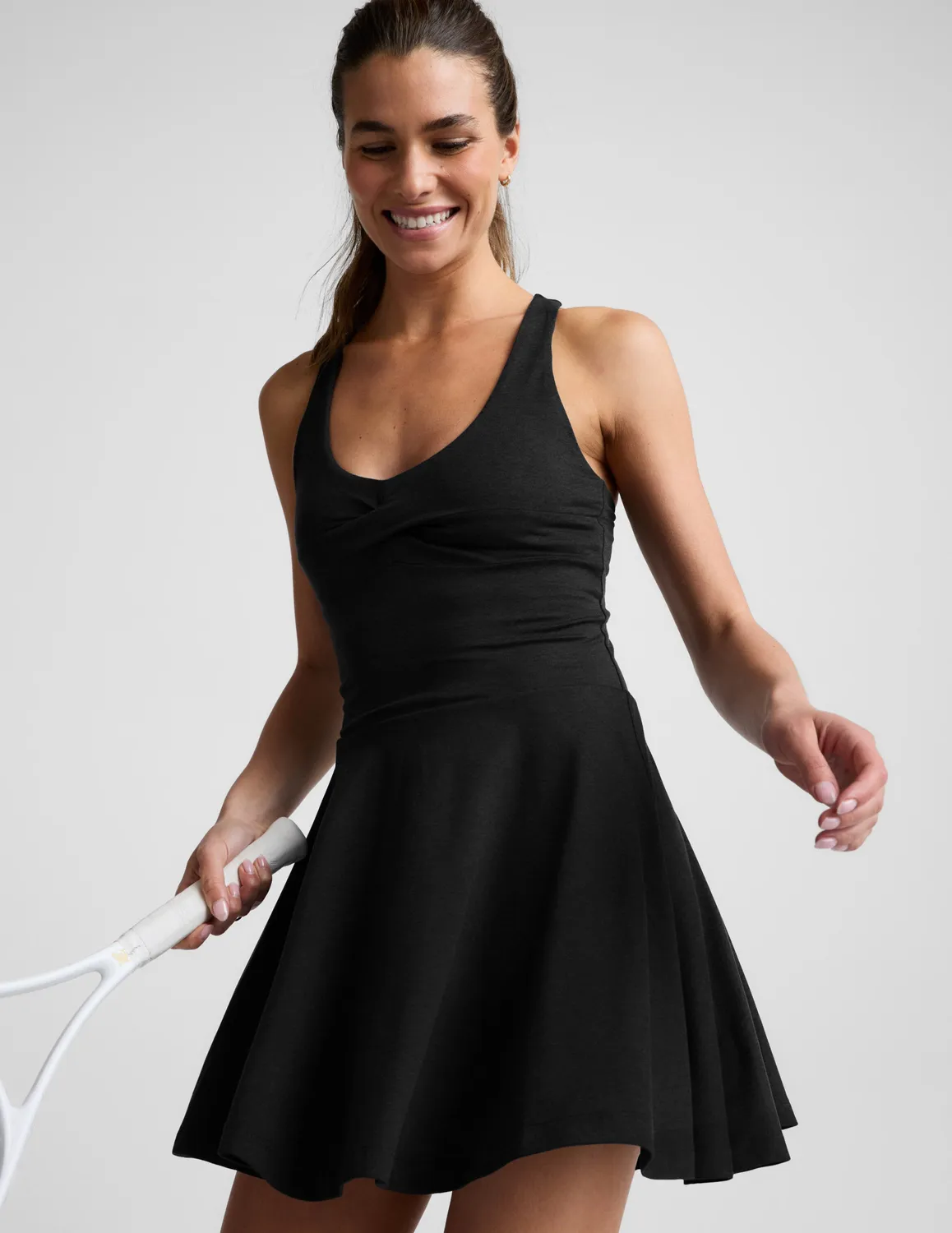 Beyond Yoga Spacedye Twist Dress träningsklänning svart inbyggd bh