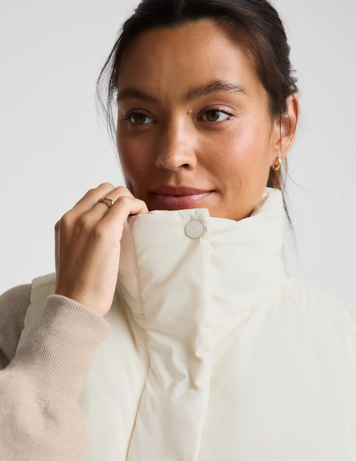 Beyond Yoga Up For It Puff Matte Vest väst Sea Salt fodrad