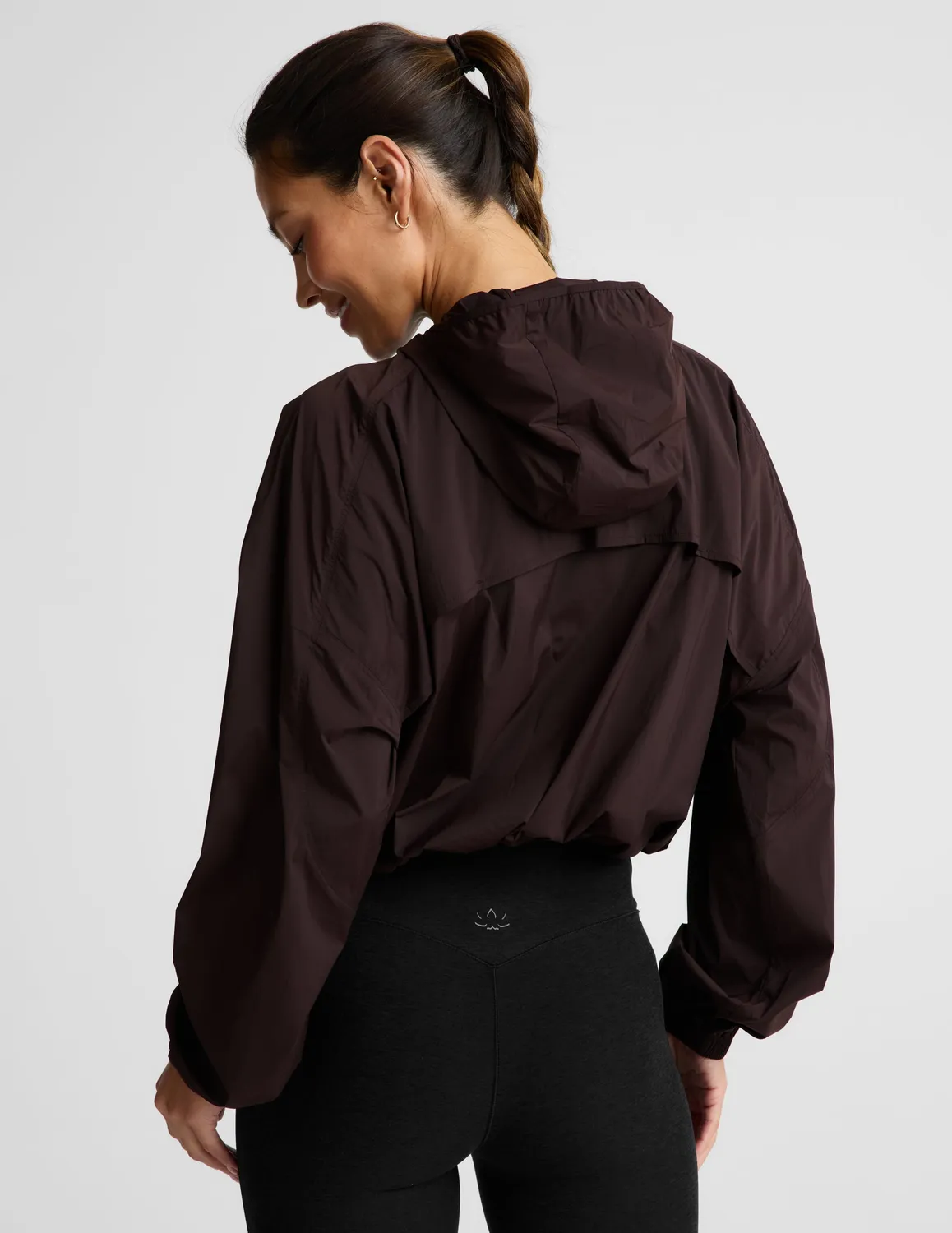 Beyond Yoga Places To Go löparjacka Cocoa Plum UPF 50+
