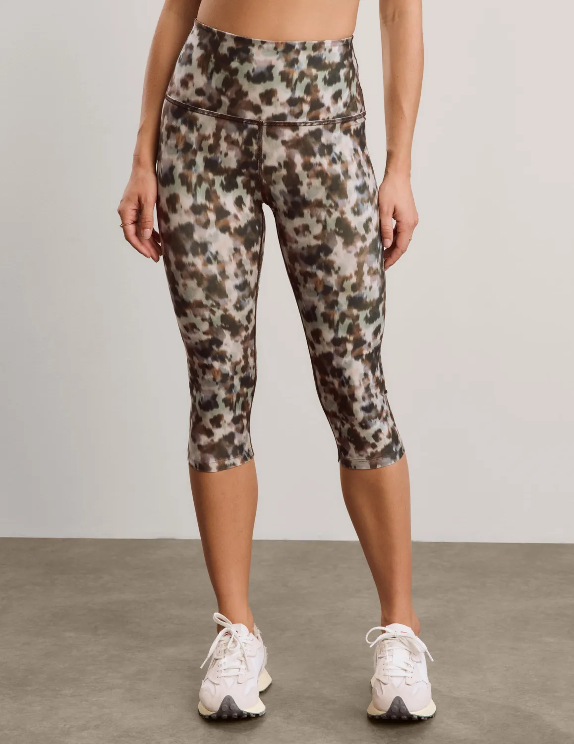 Beyond Yoga SoftMark Walk and Talk High Waisted Capri Legging tights Dappled Roan