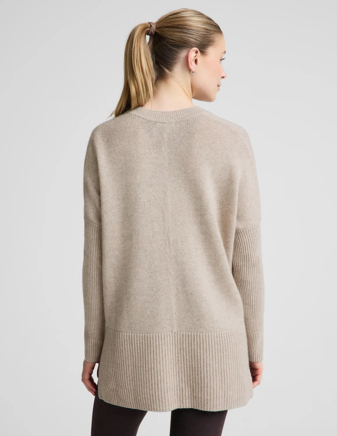 Beyond Yoga Wool-Cashmere V-Neck tröja Oatmeal Heather