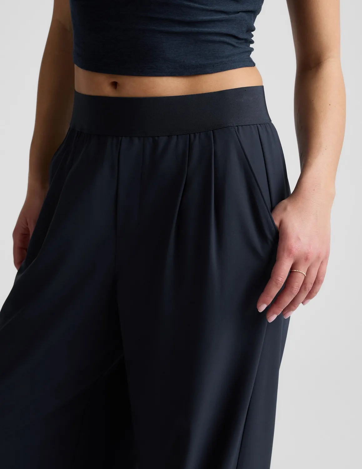 Beyond Yoga Elasticated Wide Leg Pant 29" byxor Nocturnal Navy vida